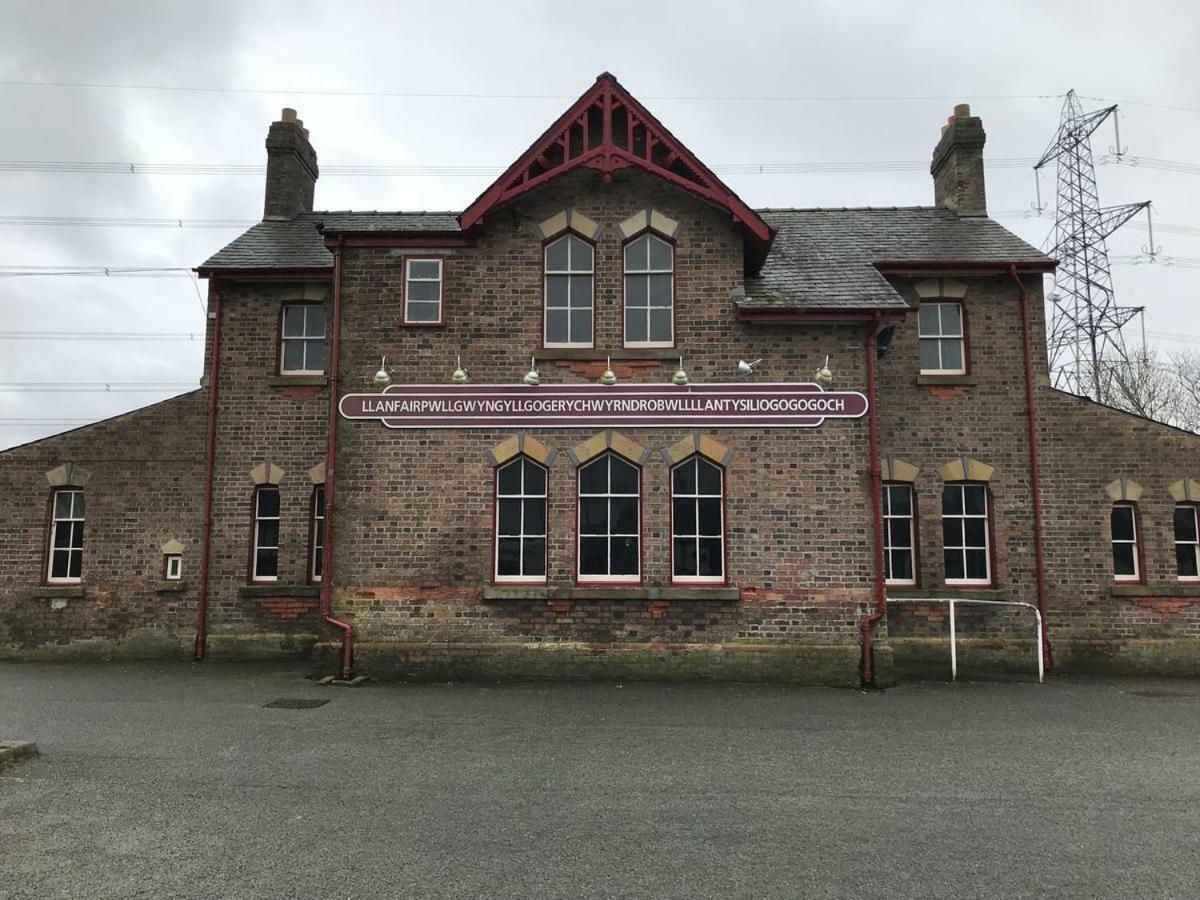 Minfordd Villa Llanfairpwllgwyngyll Exterior photo